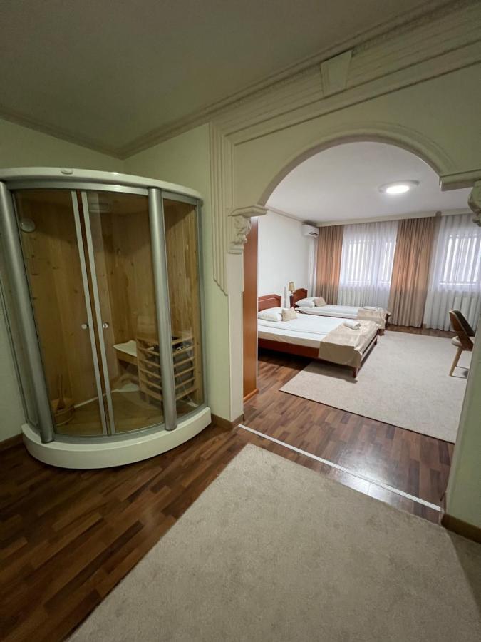 Hotel New Milenium Lukavac Exteriér fotografie